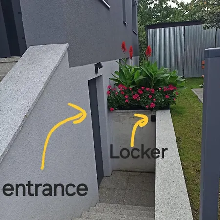 Urban Palace Bezplatne Miejsce Postojowe *