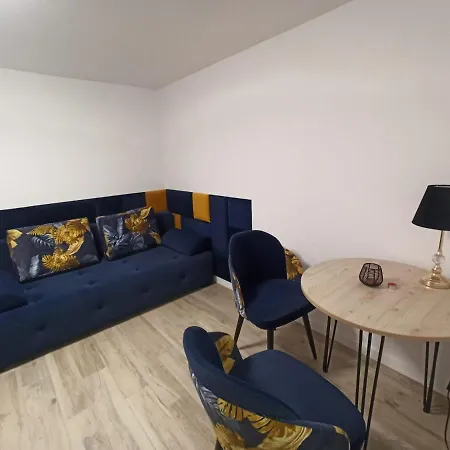 Urban Palace Bezplatne Miejsce Postojowe * Vratislav