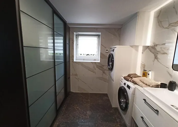 Urban Palace Bezplatne Miejsce Postojowe Wroclaw